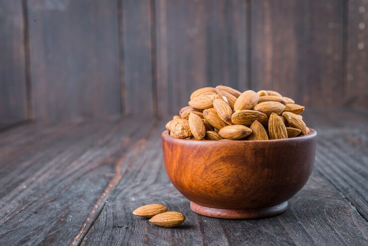 انواع بادام درختی پوست کاغذی با قیمت ویژه